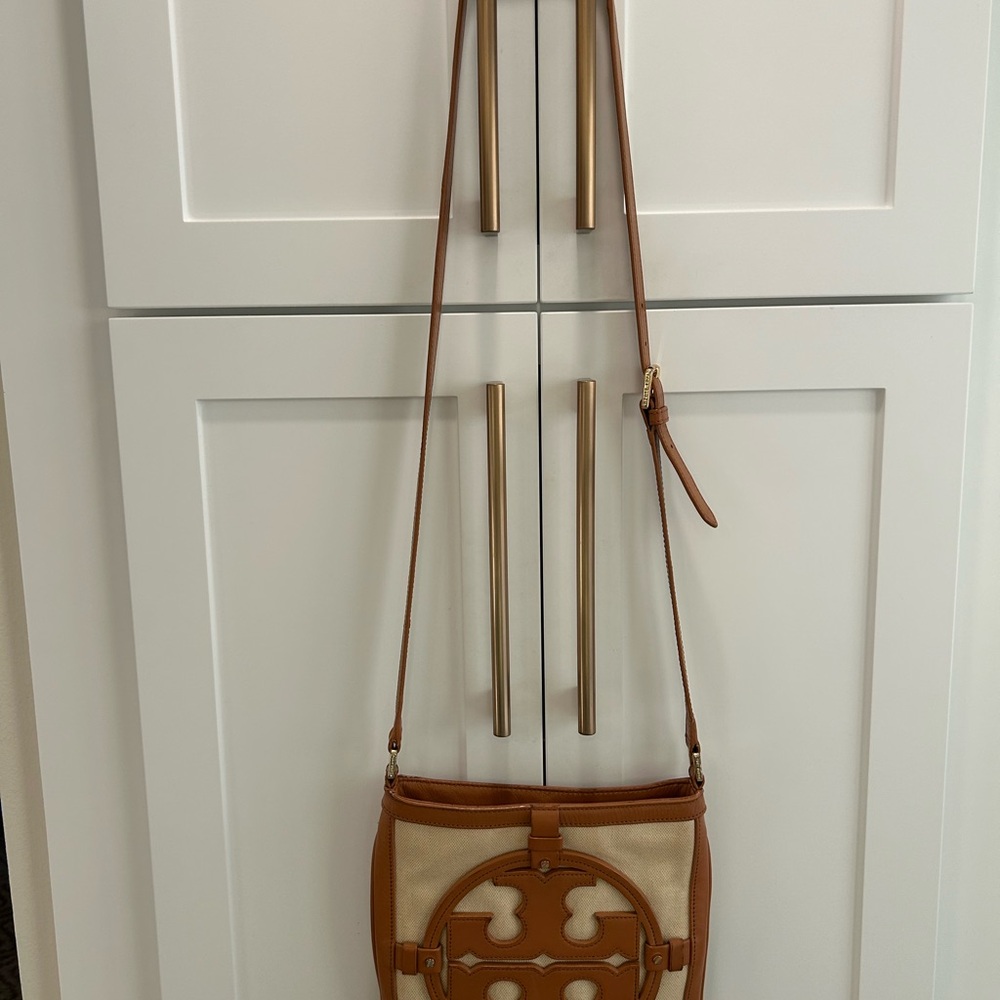 Tory Burch Tan and Cream Crossbody Bag - Picture 2 of 4